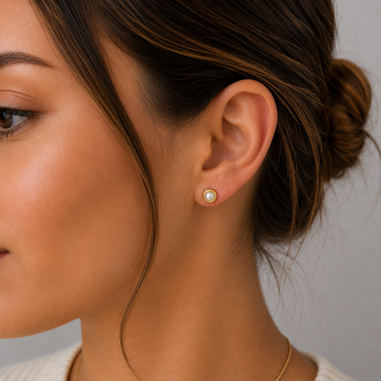 6mm Pearl Stud Earrings – Gold Plated 925 Sterling Silver